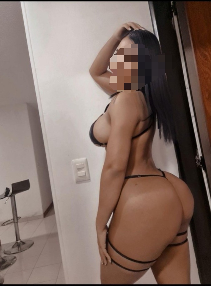 ULTIMOS DIAS ENCANTADORA MULATA CACHONDA