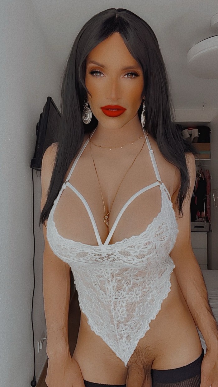 Vendo vídeos caseros muy calientes 2×15€, 3×20€