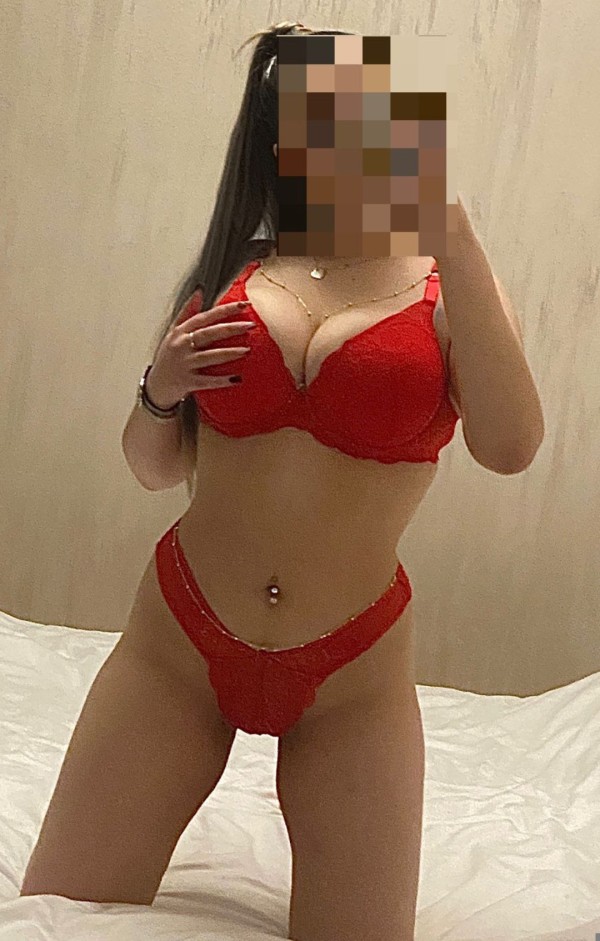 EN FOZ, LUGO – ESPECTACULAR LITUANA ELEGANTE Y SALVAJE