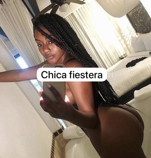 Gia caliente ecuatoriana recién llegada juguetona adicta al sexo poses 69