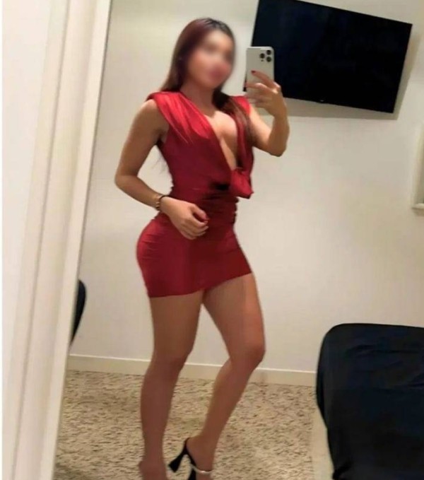 HERMOSA LATINA VIP ESTUPENDA LLAMAME Y QUEDAMOS