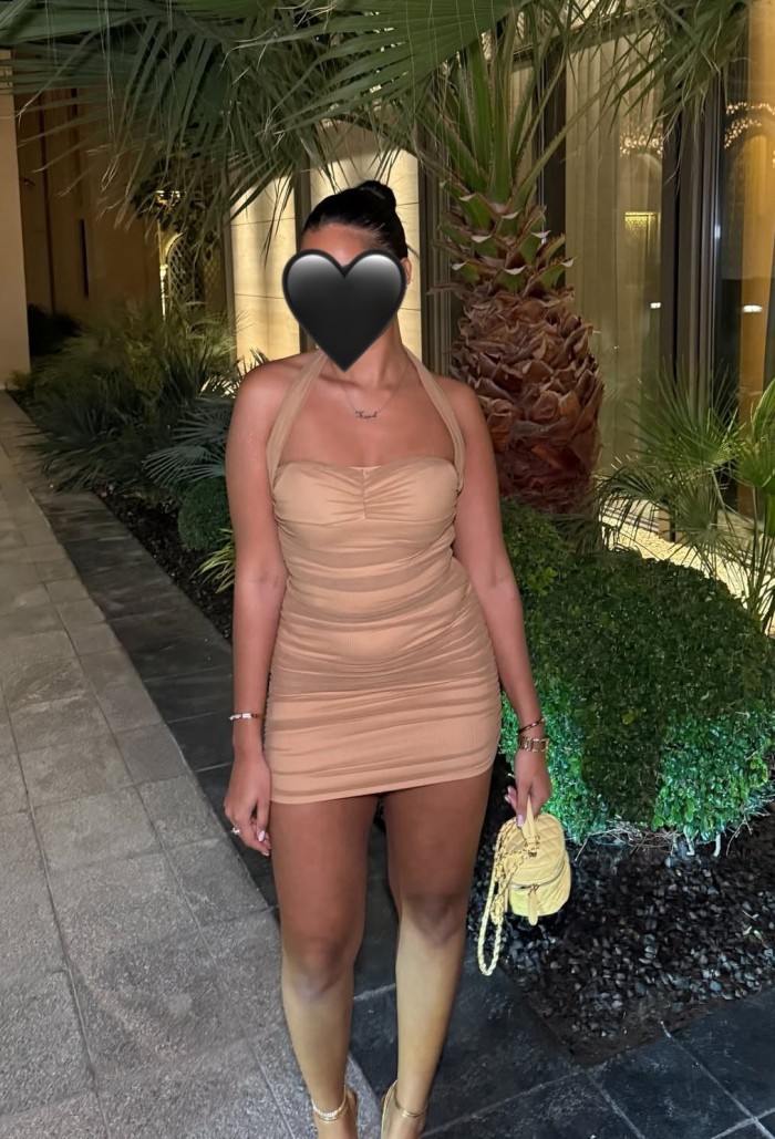 Discreta Joven, Cariñosa y Cañera