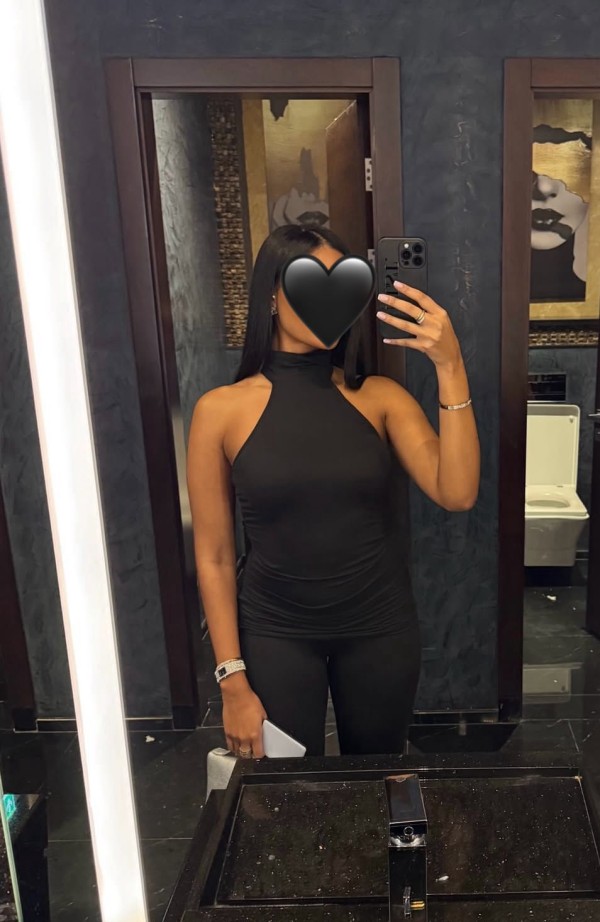 Discreta Joven, Cariñosa y Cañera