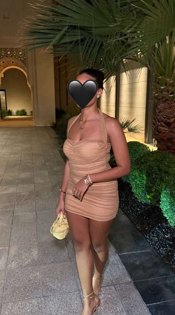 Discreta Joven, Cariñosa y Cañera