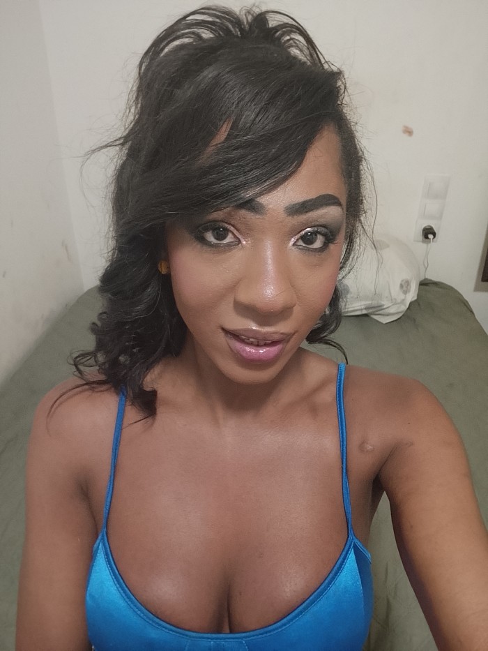 Ola soy gleicy una trans mulata wapa