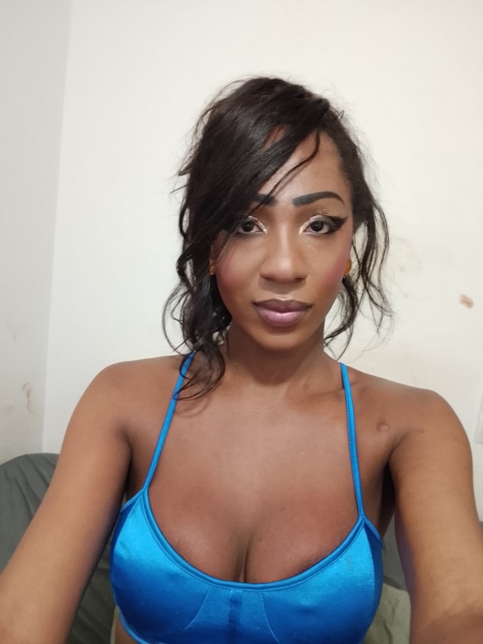 Ola soy gleicy una trans mulata wapa