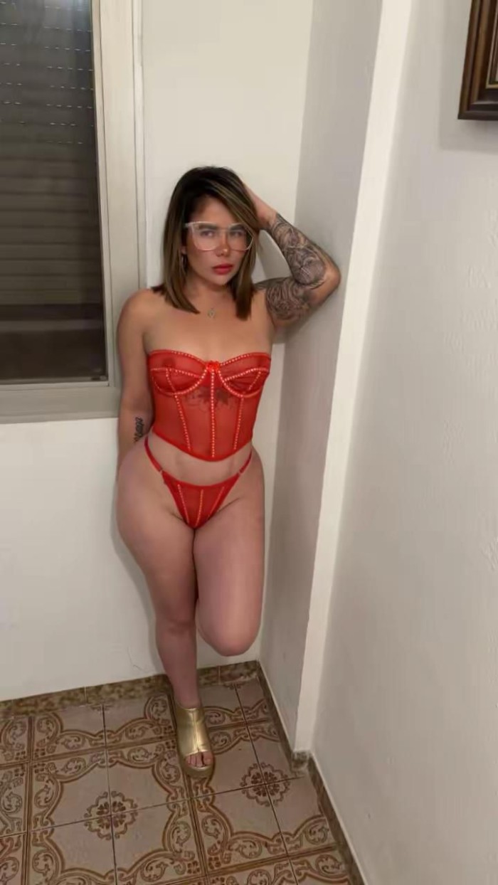 Cachonda colombiana completica para ti