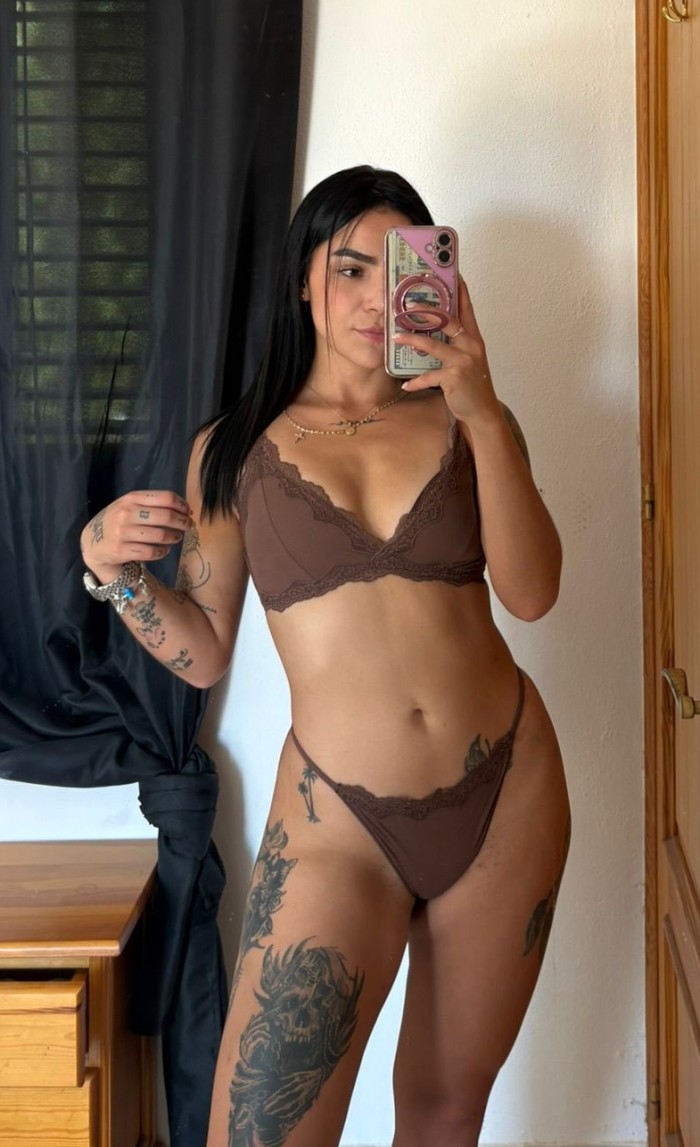 JOVEN de LUJO, PRECIOSA CHICA SÚPER SENSUAL