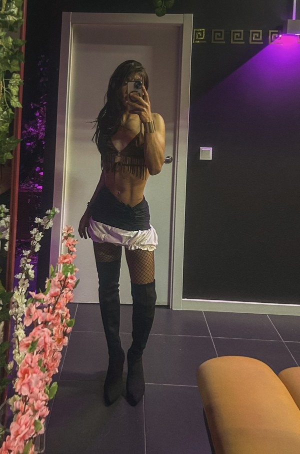 Fiestera top novedad en Fuenlabrada, cachonda complaciente