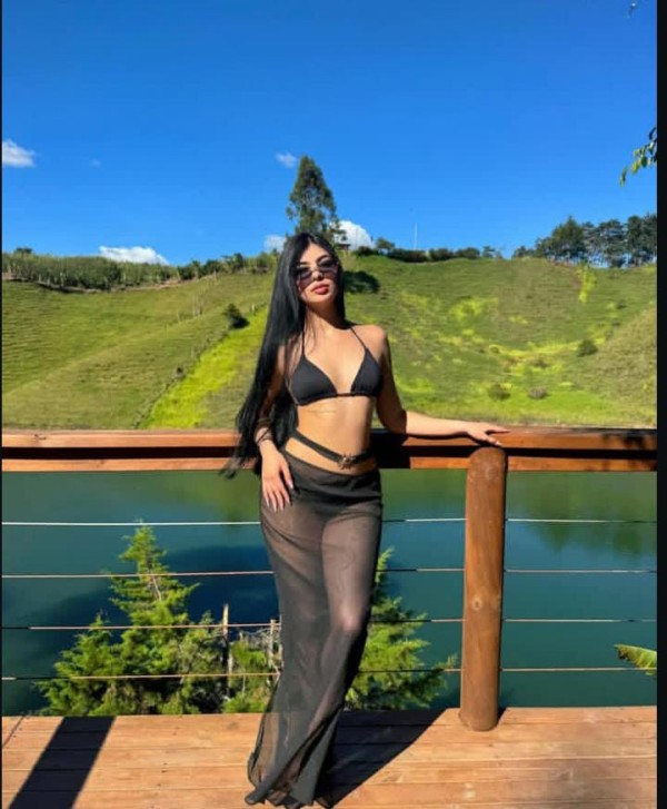 Yanina Chica ardiente y complaciente