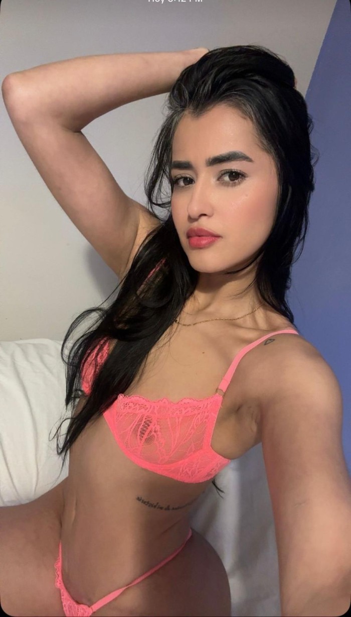 Impresionante colombiana muy cachonda