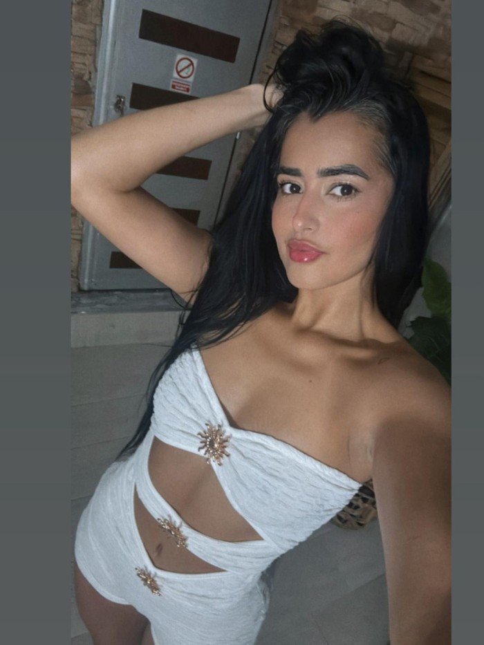 Impresionante colombiana muy cachonda
