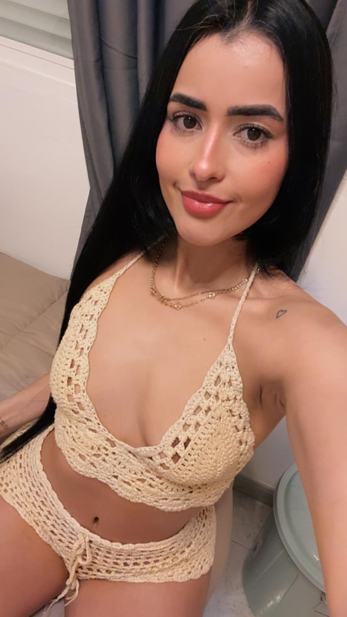 Impresionante colombiana muy cachonda