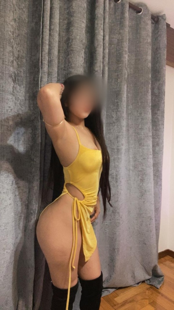 RECIEN LLEGADA A CORUÑA, PRECIOSA JOVENCITA