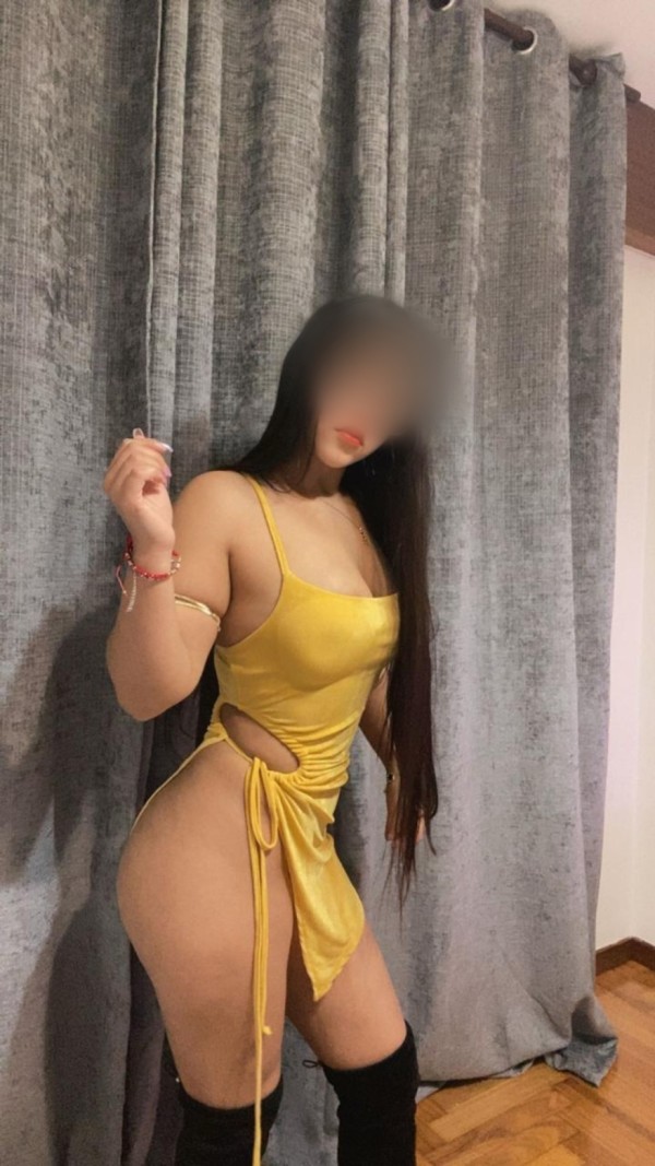 RECIEN LLEGADA A CORUÑA, PRECIOSA JOVENCITA