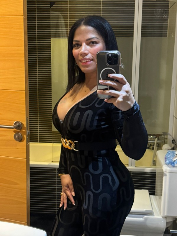DANIELA LATINA CON GANAS DE FOLLAR