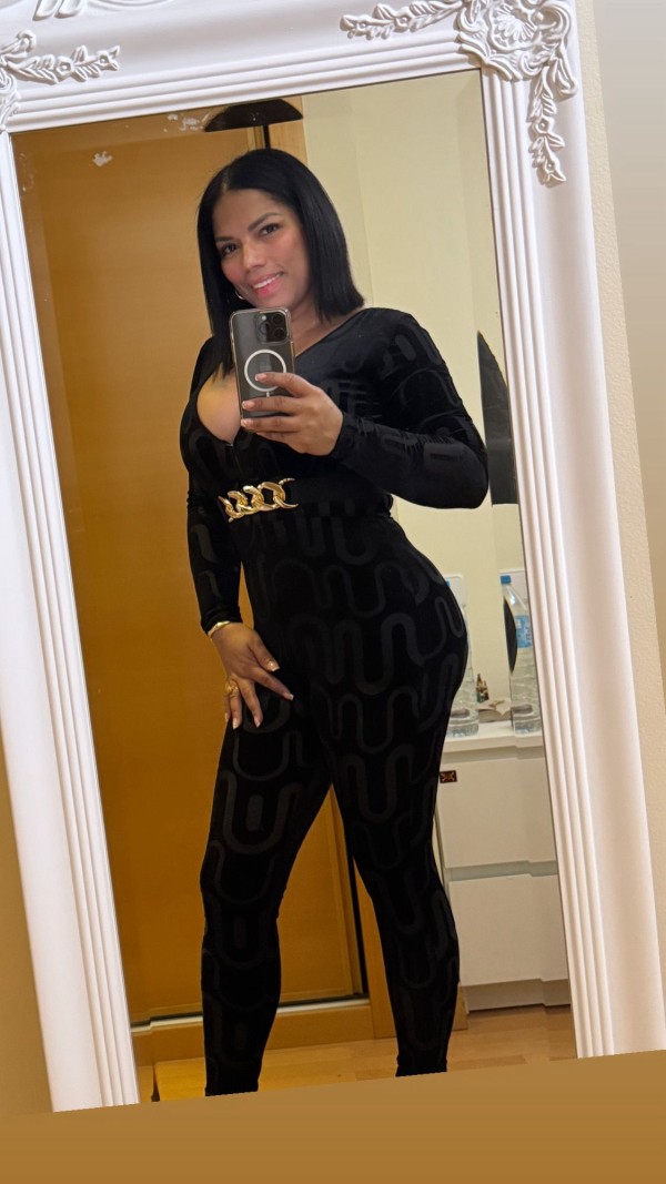 DANIELA LATINA CON GANAS DE FOLLAR