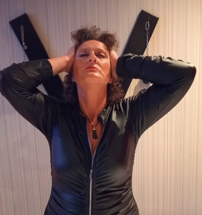 VÍDEOS PERSONALIZADOS VIDEOLLAMADAS FETICHES SCAT