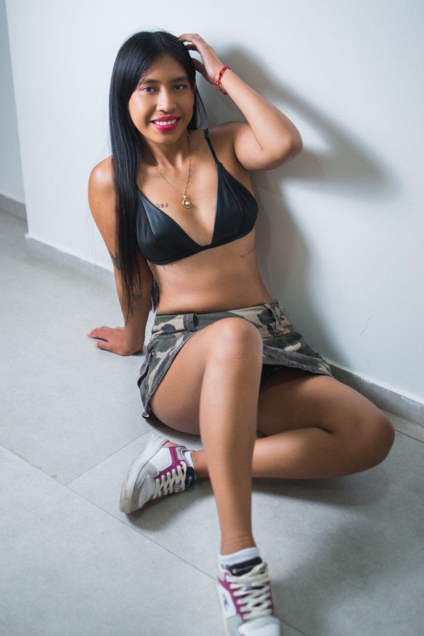 LINDA LATINA EN TU ZONA