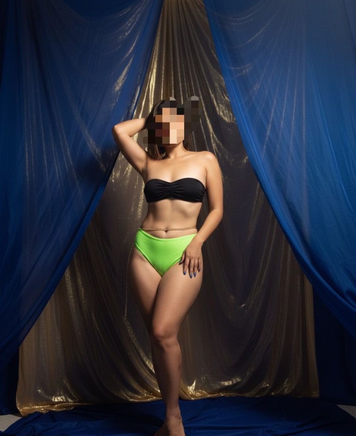 NIÑATA CACHONDA ( VEN A FOLLARME) «USERA» FOLLAME