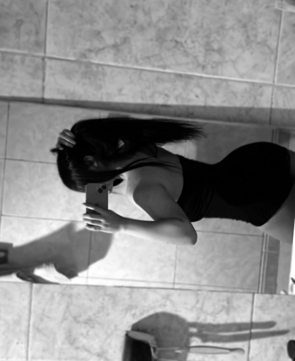 SCARLETT JOVEN LATINA DE BUEN ROLLO FIESTERA