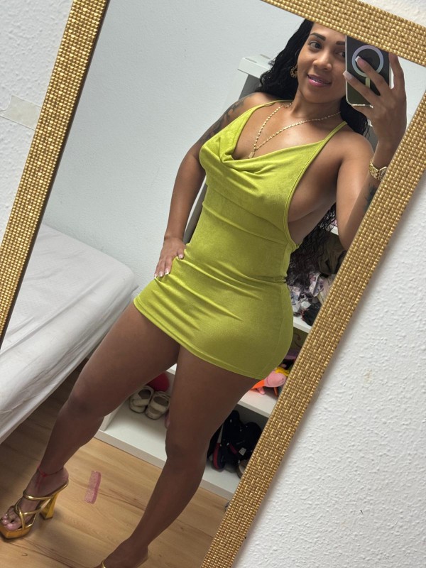 LATINA ARDIENTE CON GANAS DE FOLLAR