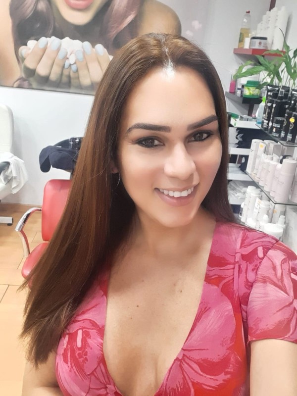 Trans Thaissa FEMENINA Y muy MORBOSA!!! Fotos Reales!