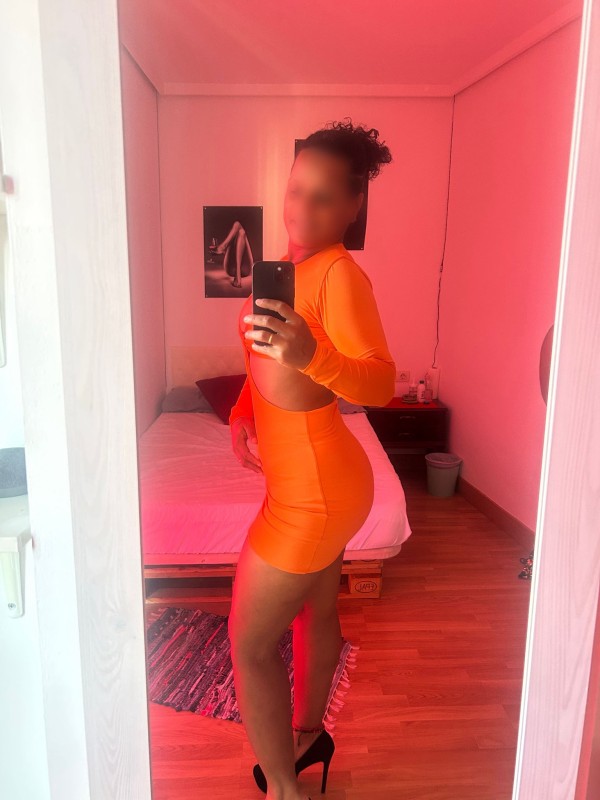 *¡ESPECTACULAR, SEDEUCTORA Y DELGADA MORENA!*