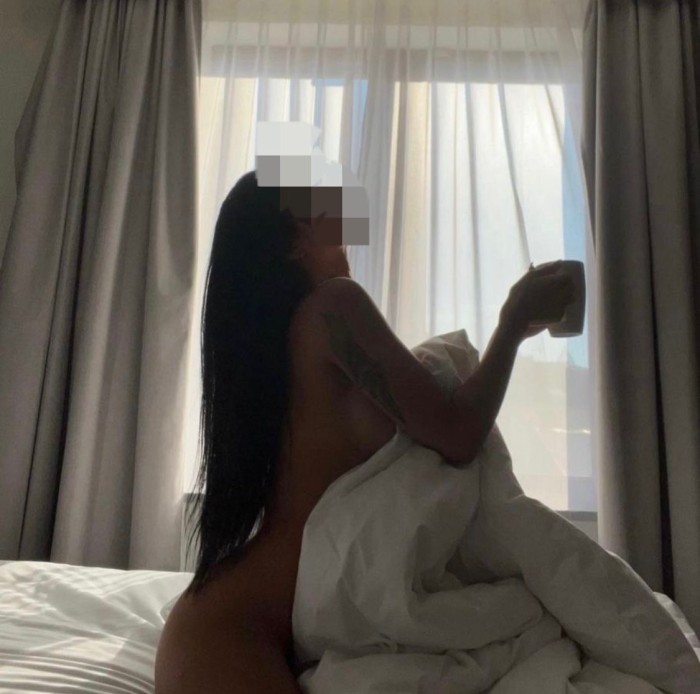 JOVEN BRASILEÑA «NOVEDAD EN PUERTO DE SANTA MARÍA)