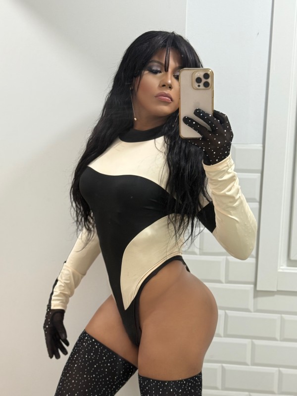 LATINA HOT JUGUETONA FIESTERA COMPLETA