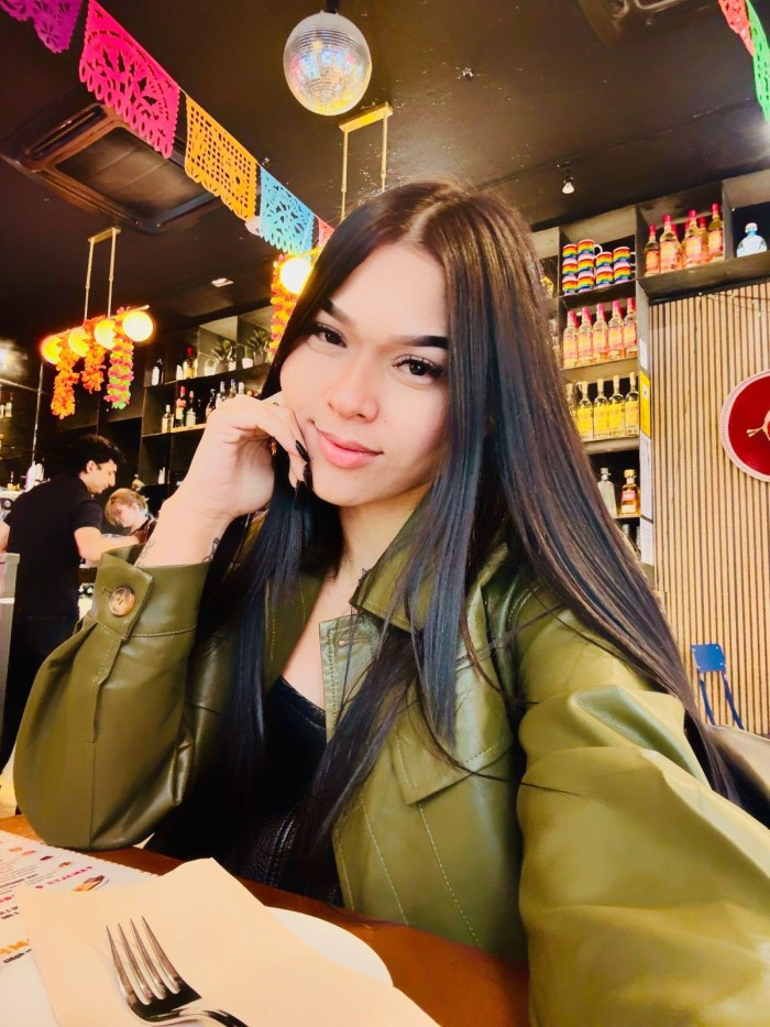 Impresionante colombiana dispuesta a todo