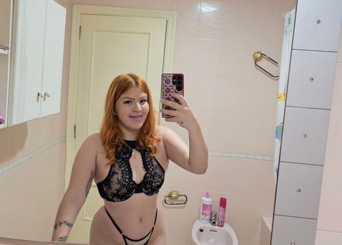 TENGO UN COÑO APRETADITO Y MOJADITO