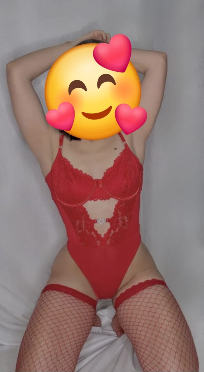 PARAGUAYA DELGADA DIVERTIDA JOVEN EN SABINILLAS