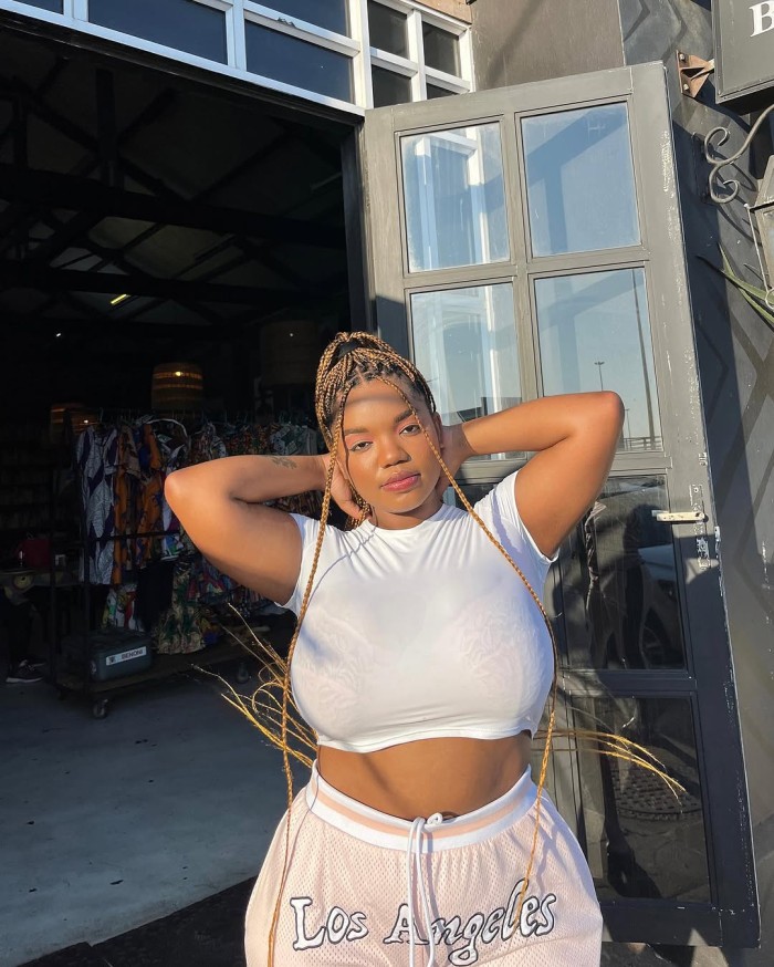 Mulata 200 de pechos super cariñosa  besucona