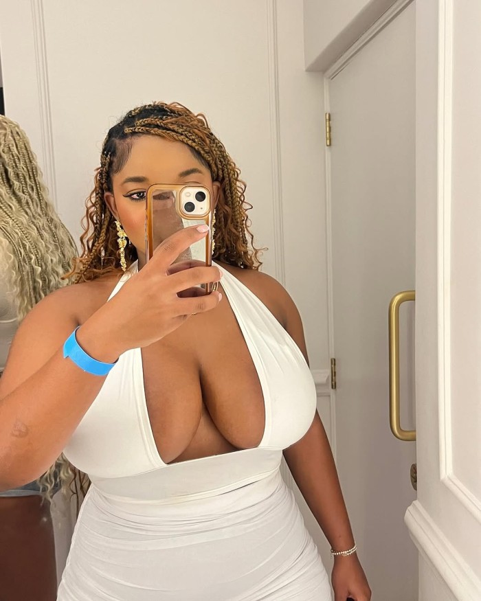 Mulata 200 de pechos super cariñosa  besucona