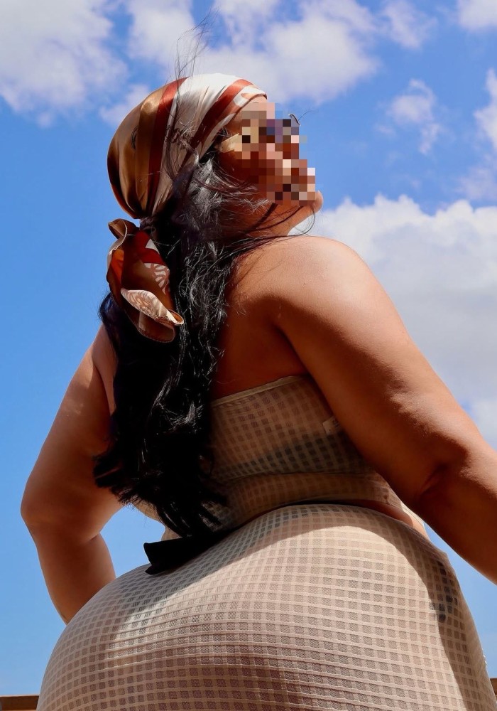 NOVEDAD EN LAS AMÉRICAS UNA RICA MUJER COMPLETA