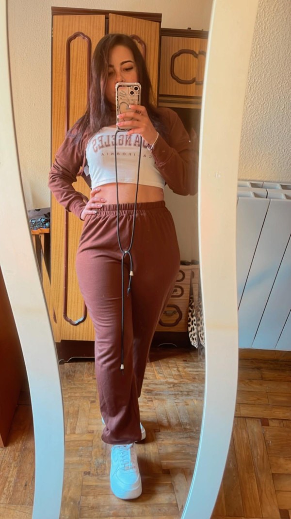 ARDIENTE COLOMBIANA, ADICTA AL SEXO