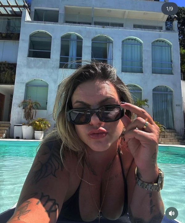 LARA CON GANAS LOCAS DE CUMPLIR FANTASIAS EXOTICA TOP