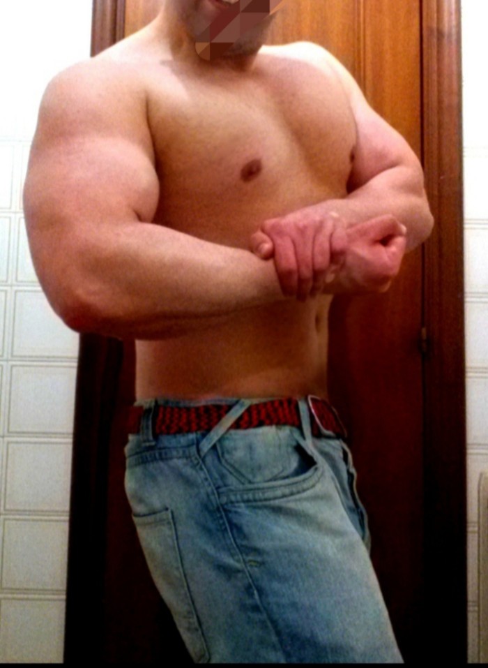 CHICO VARONIL TATUADO. POLLA GORDA BOIRO SALIDASS