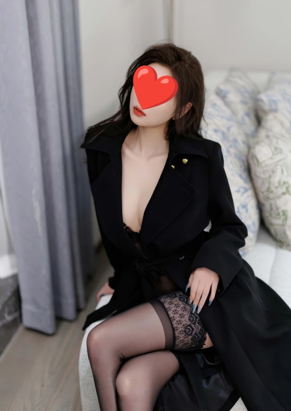 Tres nuevas chicas acompañantes asiáticas en Huelva