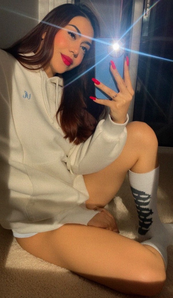 Buscas una chica atractiva para hacer el amor??