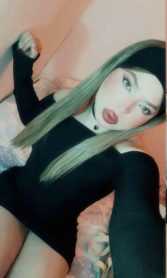 LATINA BLANQUITA Y MORBOSA