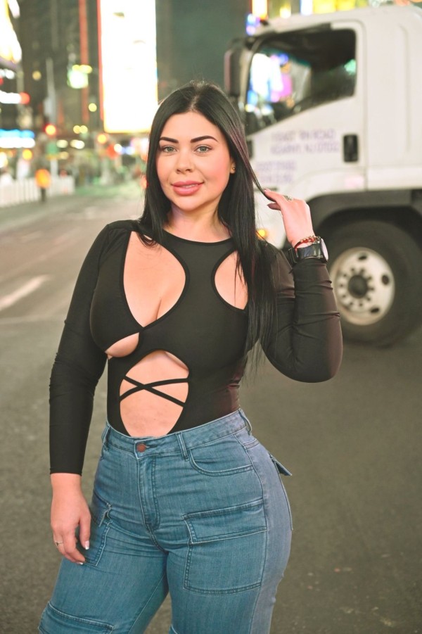 Dulce y Encantadora