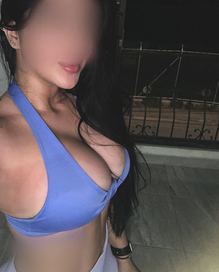 CHAVALITA FIESTERA PRIMERA VES EN HUESCA