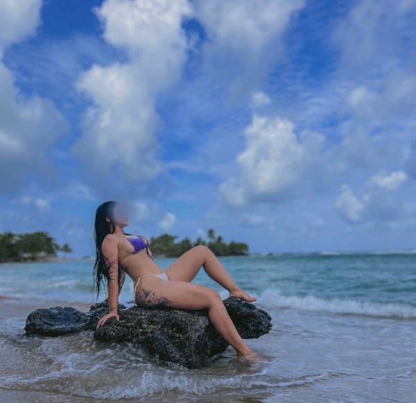 CHAVALITA FIESTERA PRIMERA VES EN HUESCA