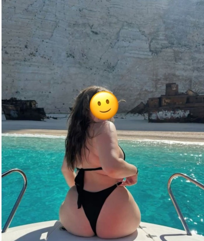 Chica Curvi muy traviesa