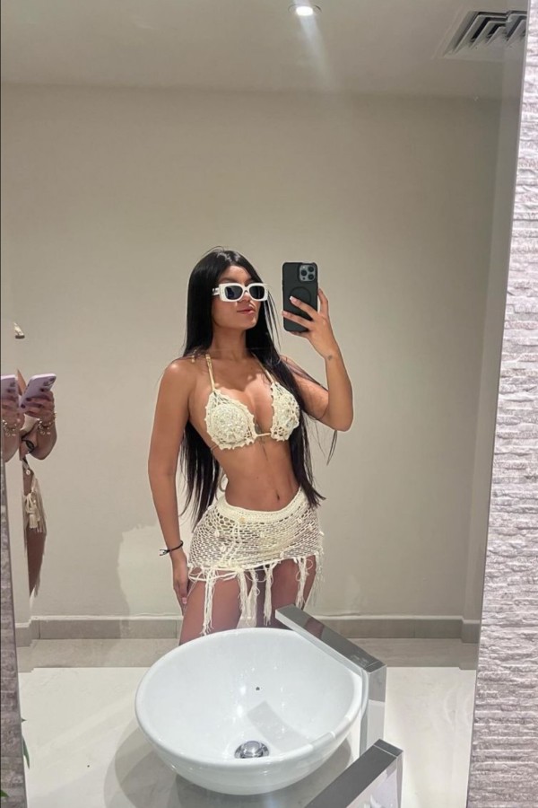 ALBACETE Mía cubanita 24 añitos,divertida fiestera y amorosa