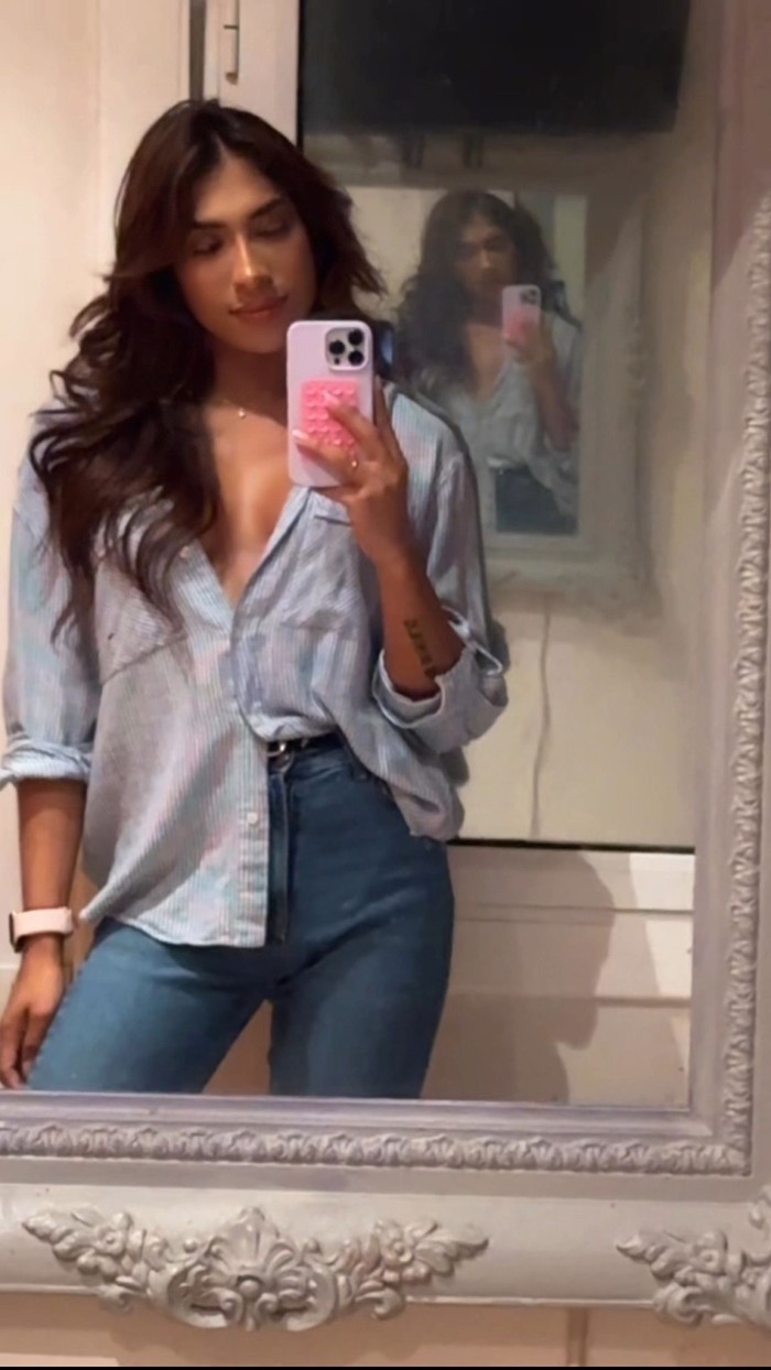 Novedad colombiana lucia activa y pasiva