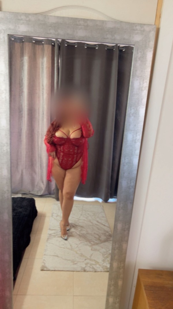 PAULINA CACHONDA Y NINFÓMANA.. ¡FOTOS REALES!