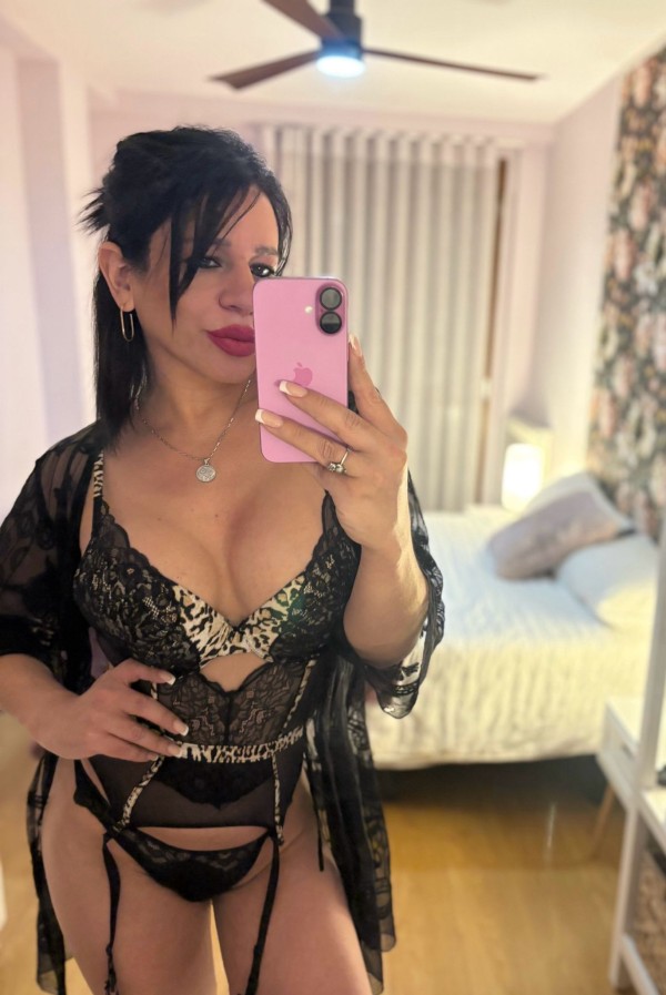 Travesti Montse zona MAX CENTER TAMBIÉN salidas taxi incluído